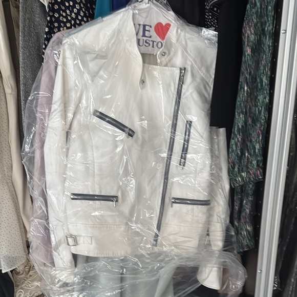 Women's White Jacket - Picture 11 of 12